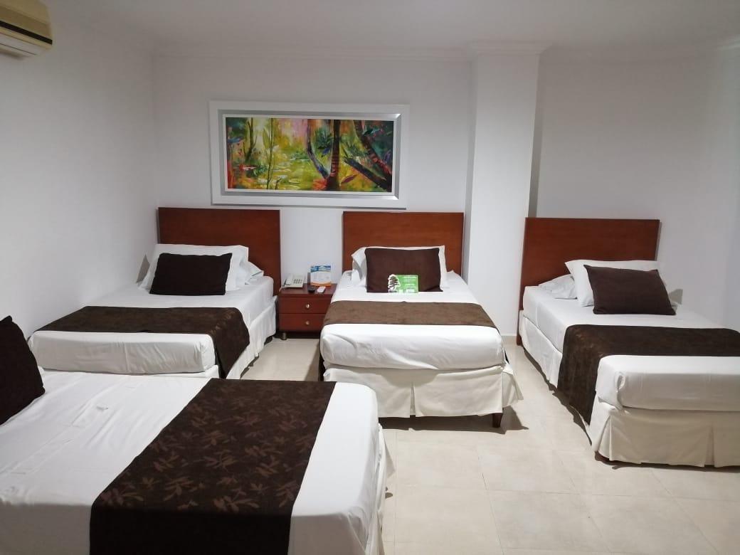 Hotel Buena Vista Express ブカラマンガ エクステリア 写真