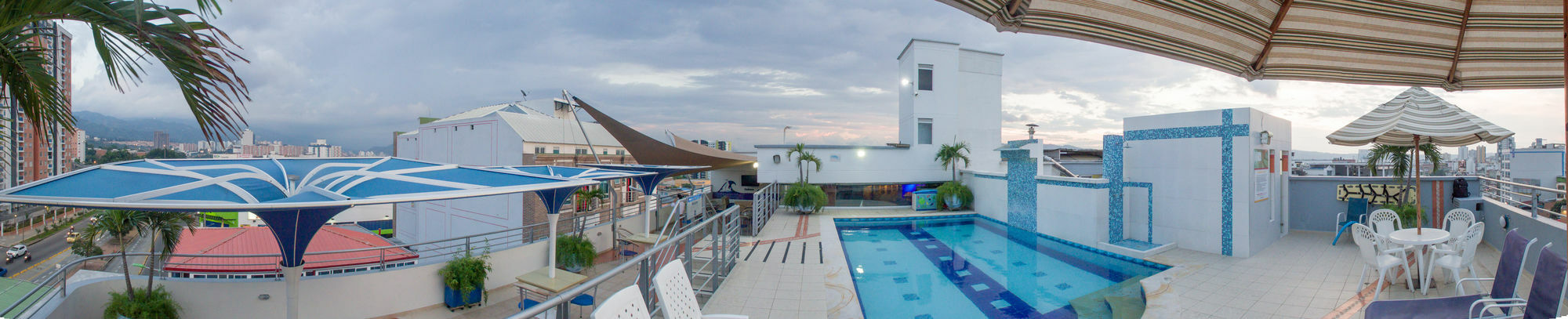 Hotel Buena Vista Express ブカラマンガ エクステリア 写真